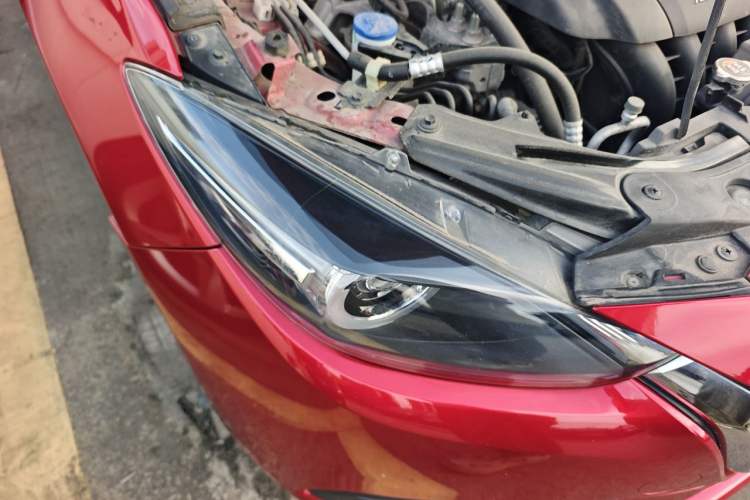 Used Mazda 3 Axela 2017 Sedan 2.0L Automatic Prestige Model China V Standard Right Front Headlight