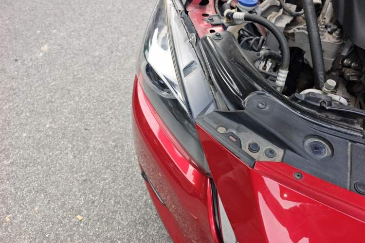 Used Mazda 3 Axela 2017 Sedan 1.5L Automatic Luxury Model Emission Standard China V Right Front Headlight