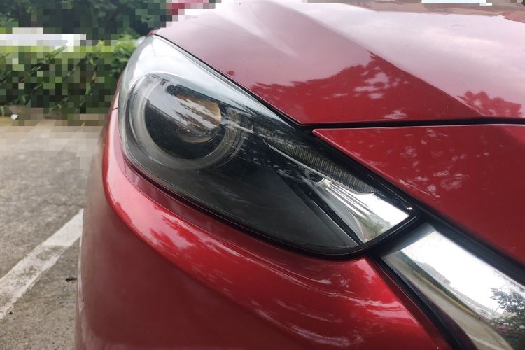 Used Mazda 3 Axela 2017 Sedan 1.5L Automatic Luxury Model Emission Standard China V Right Front Headlight