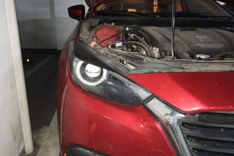 Used Mazda 3 Axela 2017 Sedan 2.0L Automatic Prestige Model China VI Standard Right Front Headlight