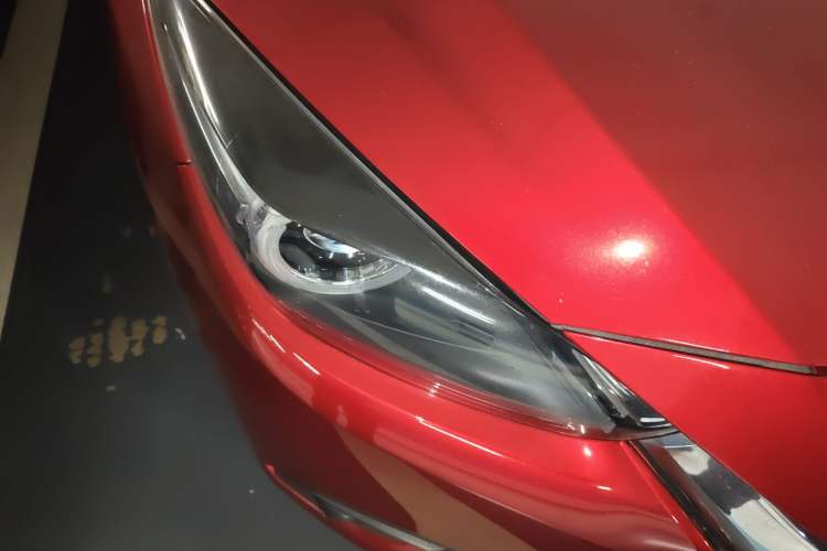 Used Mazda 3 Axela 2017 Sedan 1.5L Automatic Luxury Model Emission Standard China V Right Front Headlight