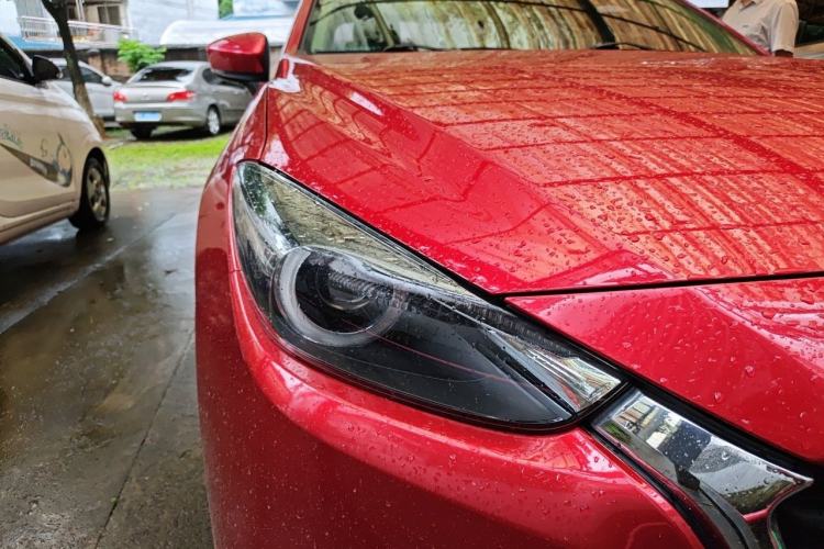 Used Mazda 3 Axela 2017 Sedan 1.5L Automatic Luxury Model China VI Standard Right Front Headlight