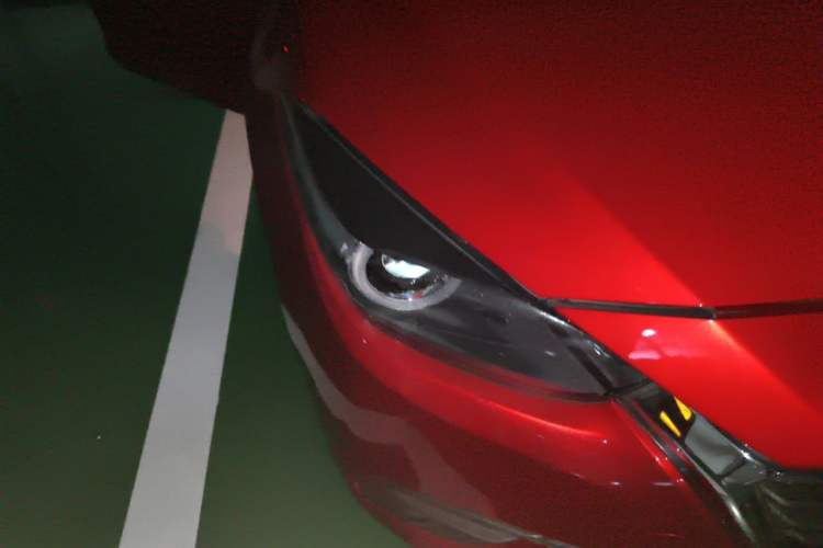 Used Mazda 3 Axela 2017 Sedan 1.5L Automatic Luxury Model Emission Standard China V Right Front Headlight