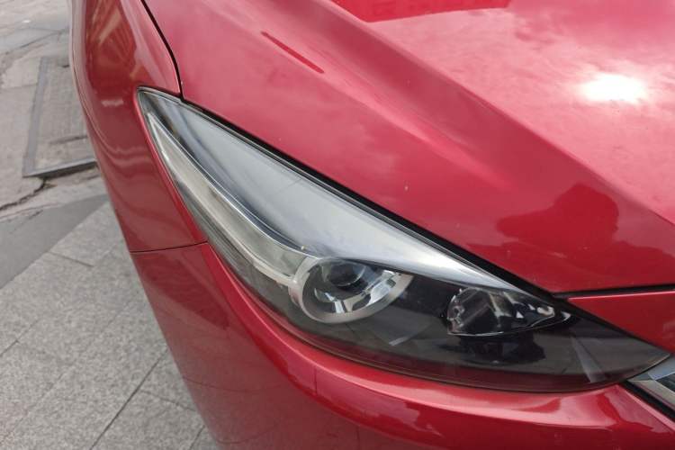 Used Mazda 3 Axela 2017 Sedan 1.5L Automatic Comfort Model Emission Standard China V Right Front Headlight