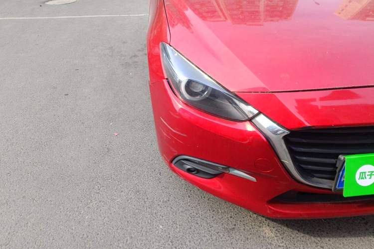 Used Mazda 3 Axela 2017 Sedan 1.5L Automatic Luxury Model Emission Standard China V Right Front Headlight