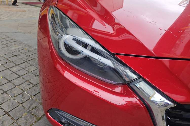 Used Mazda 3 Axela 2017 Sedan 2.0L Automatic Prestige Model China V Standard Right Front Headlight