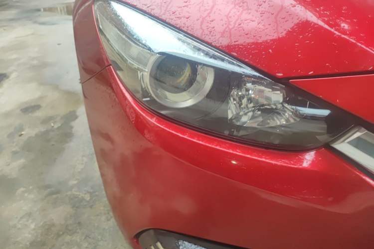 Used Mazda 3 Axela 2017 Sedan 1.5L Automatic Comfort Model Emission Standard China V Right Front Headlight