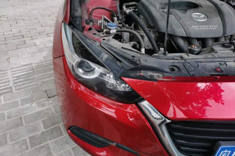 Used Mazda 3 Axela 2017 Sedan 1.5L Automatic Luxury Model Emission Standard China V Right Front Headlight