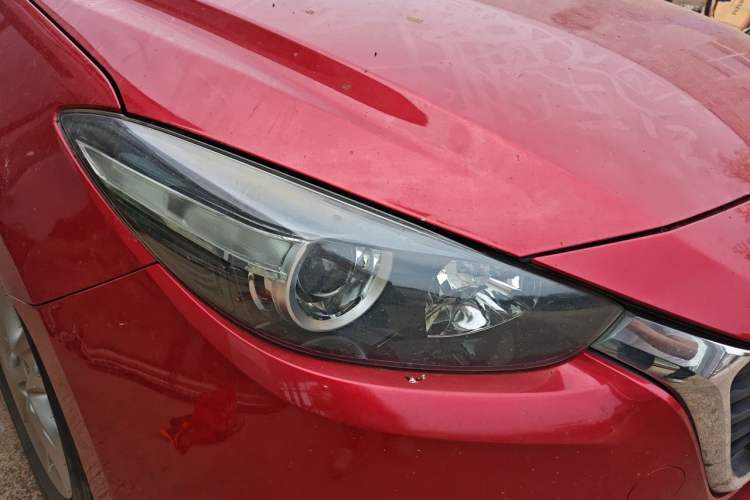 Used Mazda 3 Axela 2017 Sedan 1.5L Manual Comfort Model Emission Standard China V Right Front Headlight