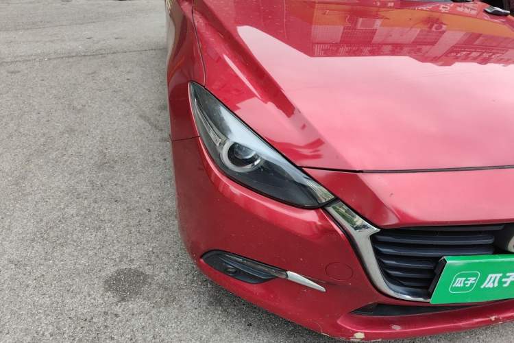 Used Mazda 3 Axela 2017 Sedan 1.5L Automatic Luxury Model Emission Standard China V Right Front Headlight