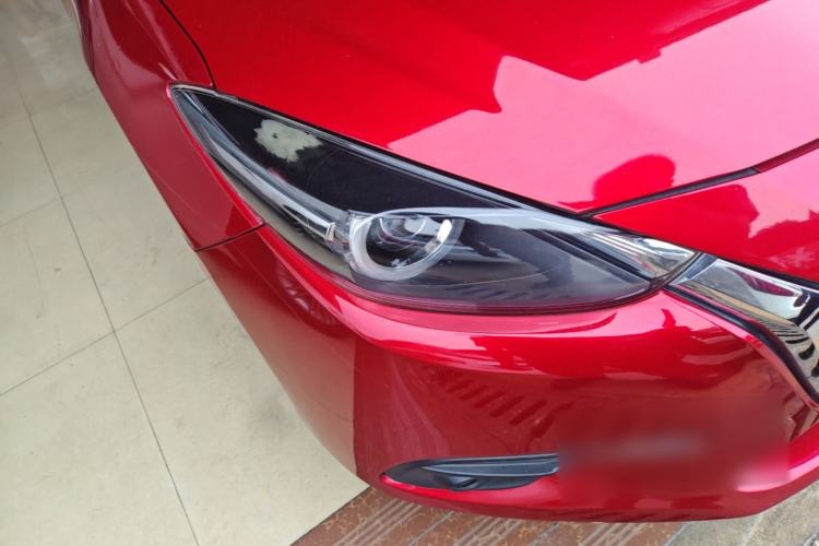 Used Mazda 3 Axela 2017 Sedan 1.5L Automatic Luxury Model Emission Standard China V Right Front Headlight