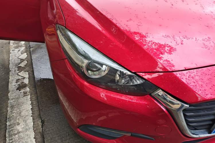 Used Mazda 3 Axela 2017 Sedan 1.5L Automatic Comfort Model Emission Standard China V Right Front Headlight