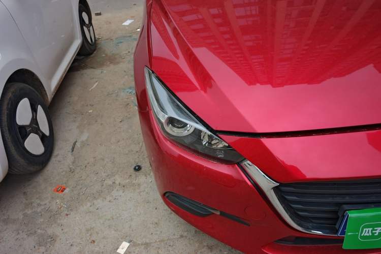 Used Mazda 3 Axela 2017 Sedan 1.5L Automatic Comfort Model Emission Standard China V Right Front Headlight