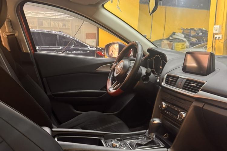 Used Mazda 3 Axela 2017 Sedan 1.5L Automatic Luxury Model Emission Standard China V Right Front Seat