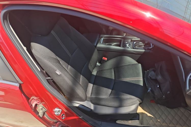 Used Mazda 3 Axela 2017 Hatchback 1.5L Automatic Luxury Model Emission Standard China V Right Front Seat