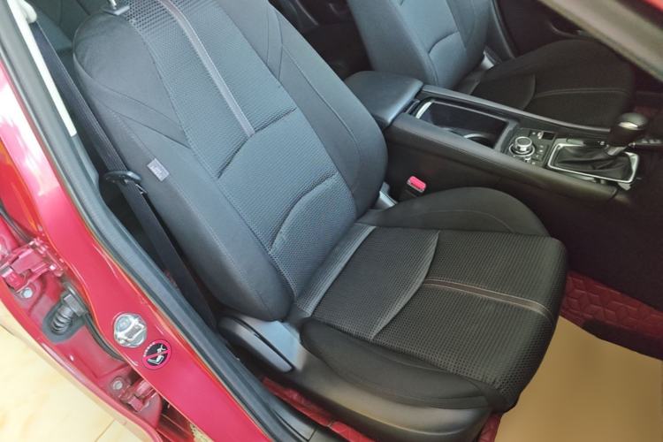 Used Mazda 3 Axela 2017 Sedan 1.5L Automatic Luxury Model Emission Standard China V Right Front Seat