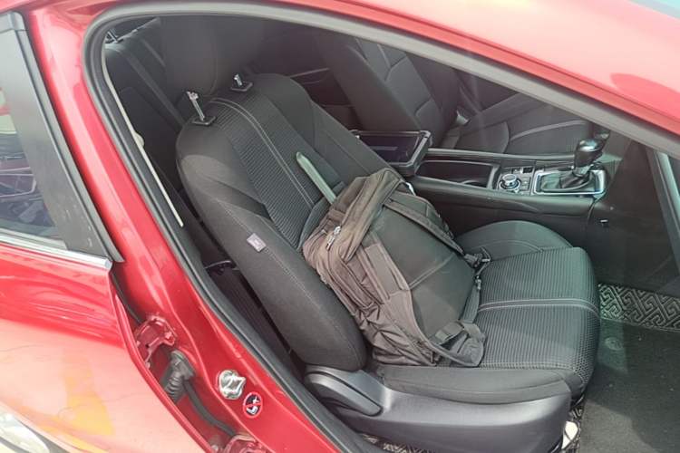 Used Mazda 3 Axela 2017 Sedan 1.5L Automatic Luxury Model Emission Standard China V Right Front Seat