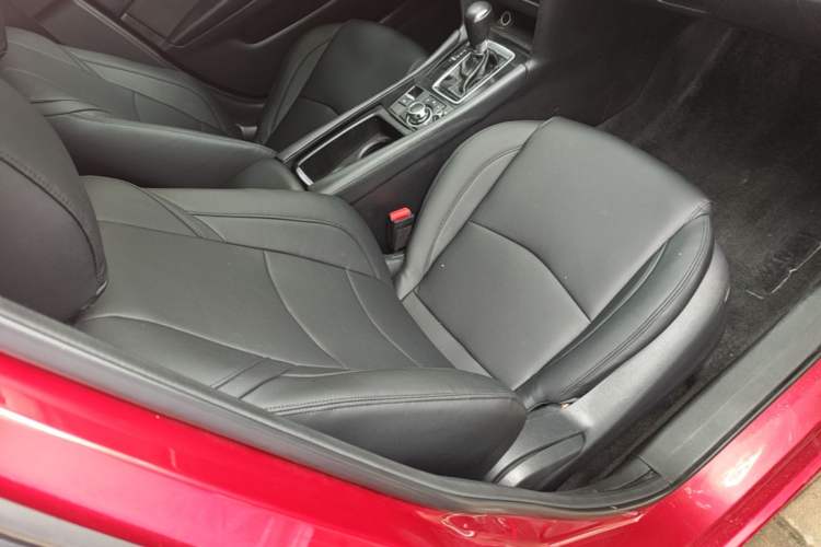 Used Mazda 3 Axela 2017 Sedan 1.5L Automatic Luxury Model Emission Standard China V Right Front Seat