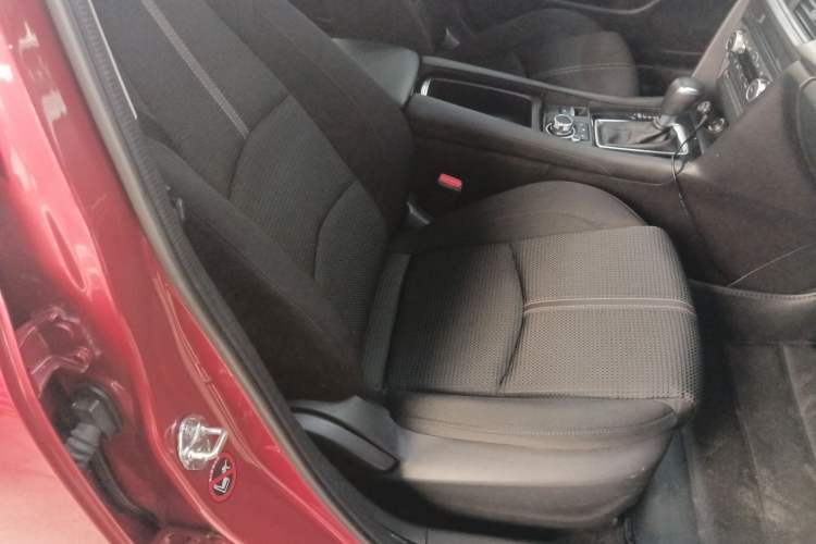 Used Mazda 3 Axela 2017 Sedan 1.5L Automatic Luxury Model Emission Standard China V Right Front Seat