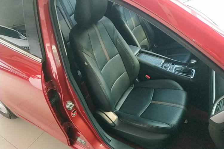 Used Mazda 3 Axela 2017 Sedan 1.5L Automatic Luxury Model Emission Standard China V Right Front Seat