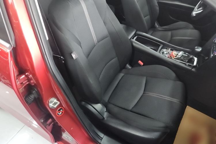 Used Mazda 3 Axela 2017 Sedan 1.5L Automatic Luxury Model Emission Standard China V Right Front Seat