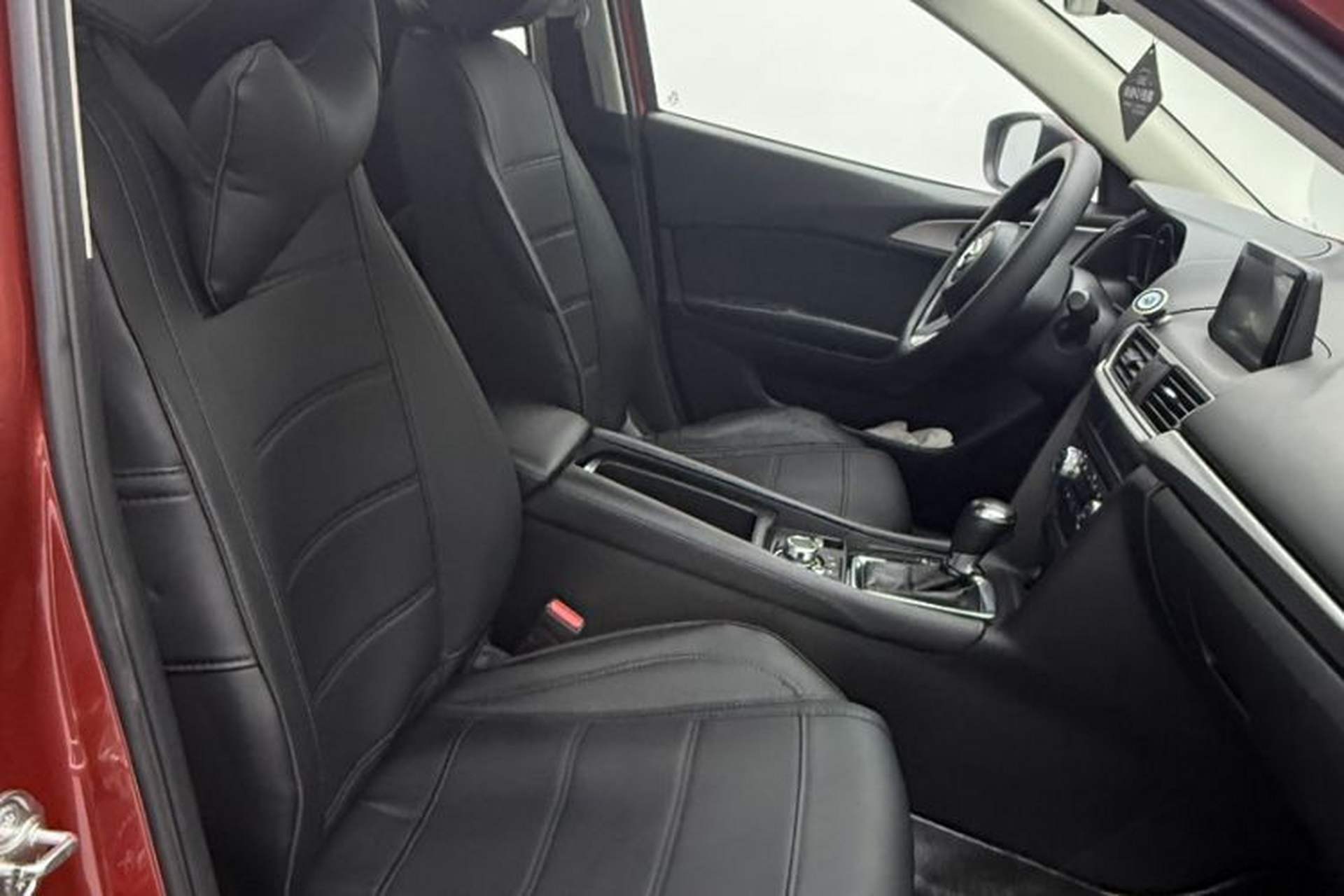 Used Mazda 3 Axela 2017 Sedan 1.5L Automatic Luxury Model Emission Standard China V Right Front Seat