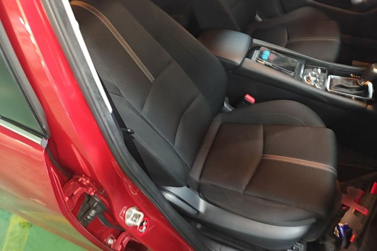 Used Mazda 3 Axela 2017 Hatchback 2.0L Automatic Luxury Model Emission Standard China V Right Front Seat