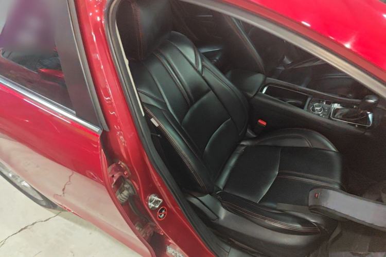 Used Mazda 3 Axela 2017 Sedan 1.5L Automatic Luxury Model Emission Standard China V Right Front Seat