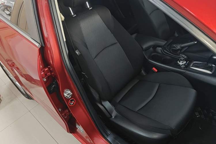 Used Mazda 3 Axela 2017 Sedan 1.5L Automatic Comfort Model Emission Standard China V Right Front Seat