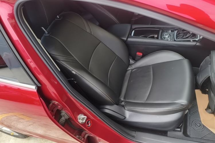 Used Mazda 3 Axela 2017 Sedan 1.5L Automatic Luxury Model Emission Standard China V Right Front Seat