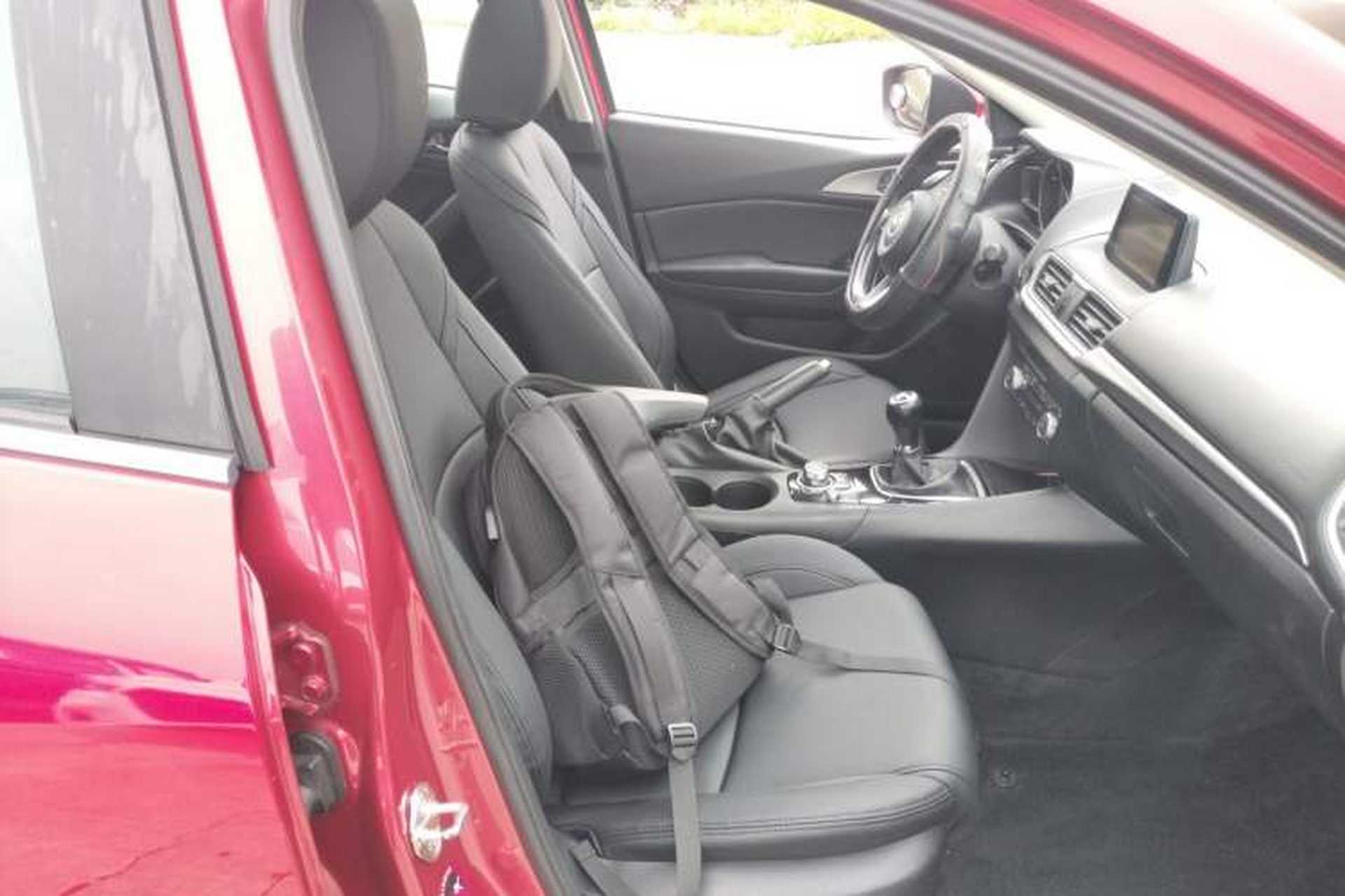 Used Mazda 3 Axela 2017 Sedan 1.5L Manual Luxury Model Emission Standard China V Right Front Seat