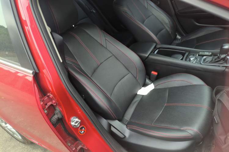 Used Mazda 3 Axela 2017 Hatchback 1.5L Automatic Luxury Model Emission Standard China V Right Front Seat