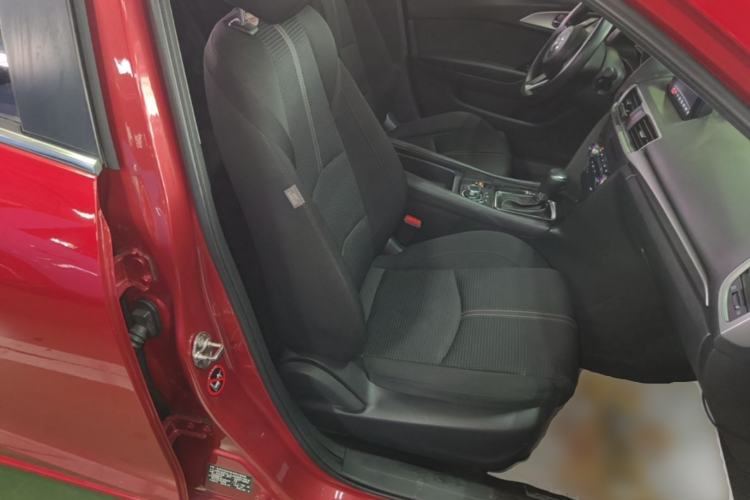 Used Mazda 3 Axela 2017 Sedan 1.5L Automatic Luxury Model Emission Standard China V Right Front Seat
