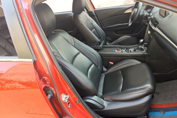 Used Mazda 3 Axela 2017 Sedan 1.5L Automatic Luxury Model Emission Standard China V Right Front Seat