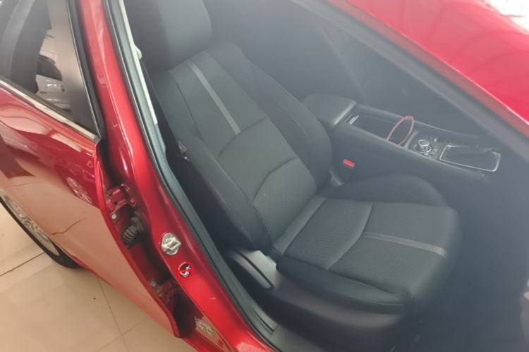 Used Mazda 3 Axela 2017 Sedan 1.5L Automatic Luxury Model Emission Standard China V Right Front Seat