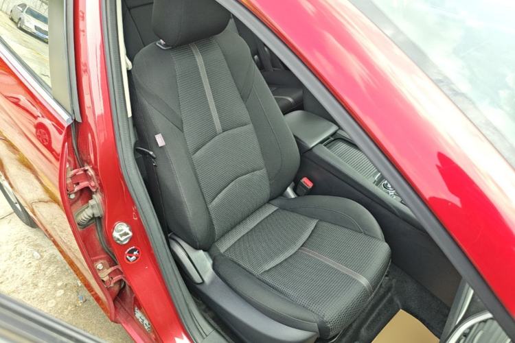 Used Mazda 3 Axela 2017 Sedan 1.5L Automatic Luxury Model Emission Standard China V Right Front Seat