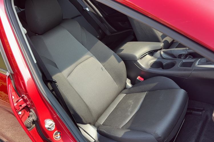 Used Mazda 3 Axela 2017 Sedan 1.5L Automatic Comfort Model Emission Standard China V Right Front Seat