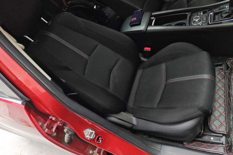 Used Mazda 3 Axela 2017 Hatchback 1.5L Automatic Luxury Model Emission Standard China V Right Front Seat