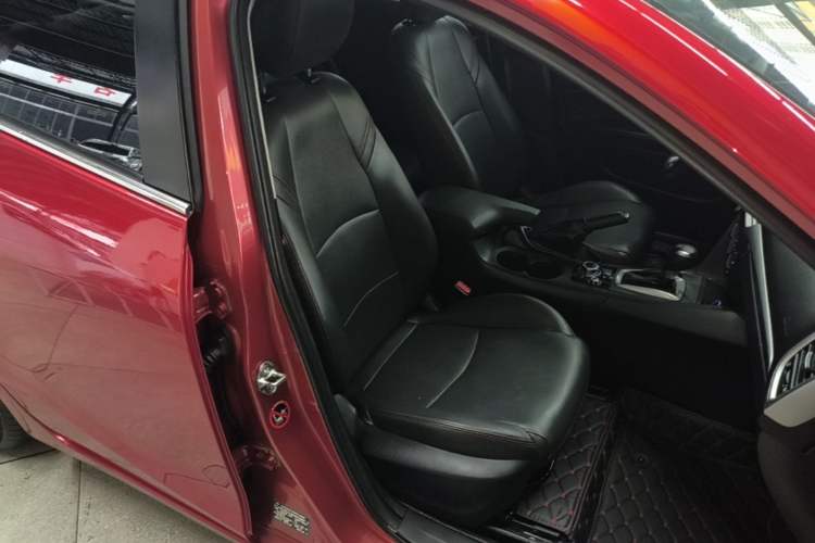 Used Mazda 3 Axela 2017 Sedan 1.5L Automatic Comfort Model Emission Standard China V Right Front Seat