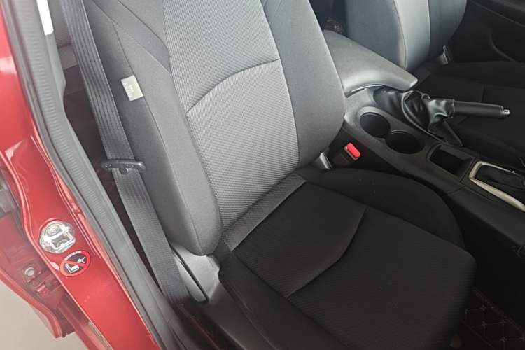 Used Mazda 3 Axela 2017 Sedan 1.5L Automatic Comfort Model China VI Standard Right Front Seat