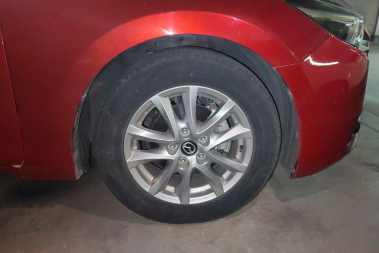 Used Mazda 3 Axela 2017 Sedan 1.5L Automatic Luxury Model China VI Standard Right Front Wheel Hub