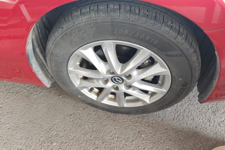 Used Mazda 3 Axela 2017 Sedan 1.5L Automatic Luxury Model Emission Standard China V Right Front Wheel Hub
