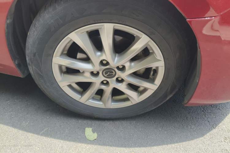 Used Mazda 3 Axela 2017 Sedan 1.5L Automatic Luxury Model Emission Standard China V Right Front Wheel Hub