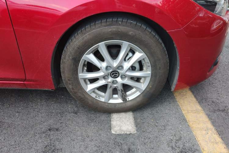 Used Mazda 3 Axela 2017 Sedan 1.5L Automatic Luxury Model Emission Standard China V Right Front Wheel Hub