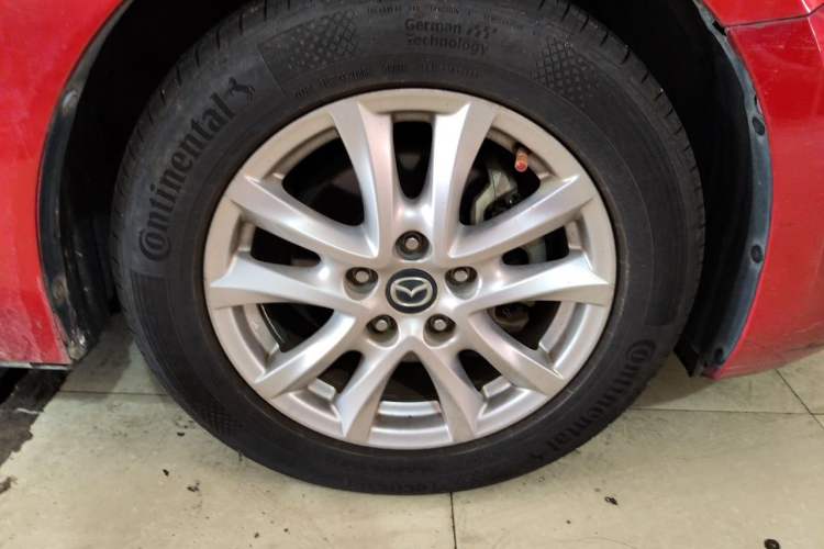 Used Mazda 3 Axela 2017 Sedan 1.5L Automatic Luxury Model Emission Standard China V Right Front Wheel Hub