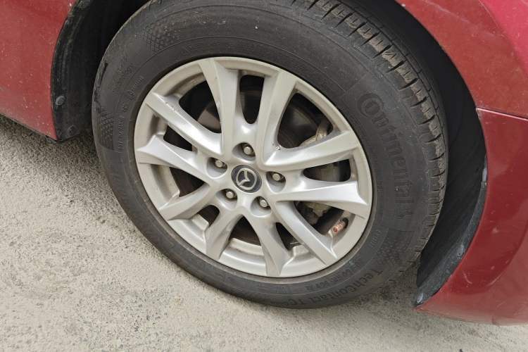 Used Mazda 3 Axela 2017 Sedan 1.5L Automatic Luxury Model Emission Standard China V Right Front Wheel Hub