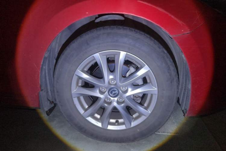 Used Mazda 3 Axela 2017 Sedan 1.5L Automatic Comfort Model Emission Standard China V Right Front Wheel Hub