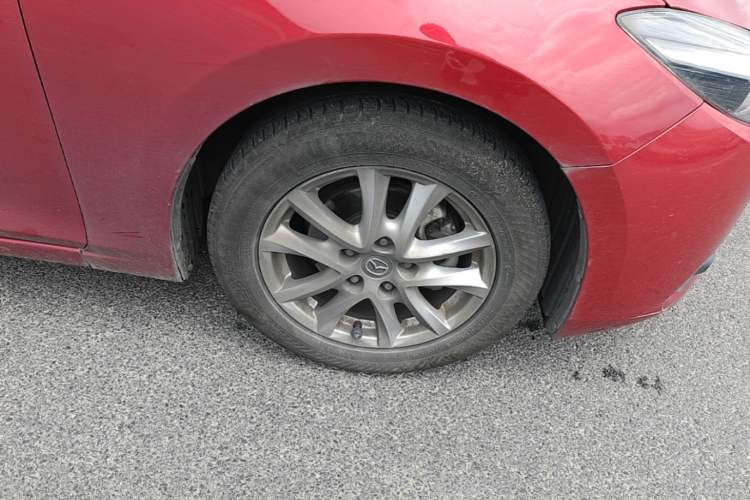 Used Mazda 3 Axela 2017 Sedan 1.5L Automatic Luxury Model Emission Standard China V Right Front Wheel Hub