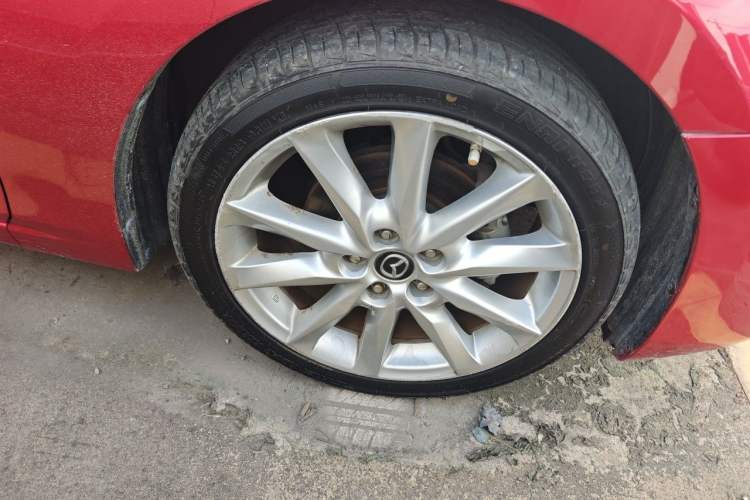 Used Mazda 3 Axela 2017 Sedan 2.0L Automatic Prestige Model China V Standard Right Front Wheel Hub