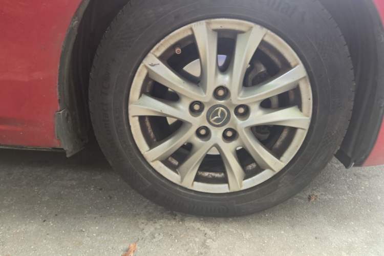 Used Mazda 3 Axela 2017 Sedan 1.5L Automatic Comfort Model Emission Standard China V Right Front Wheel Hub